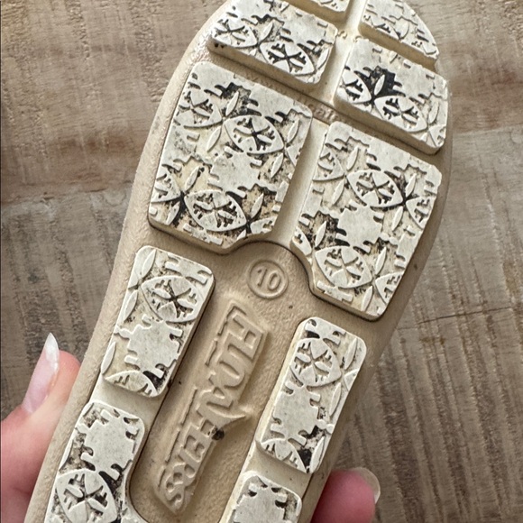 Floafers - Picture 11 of 11